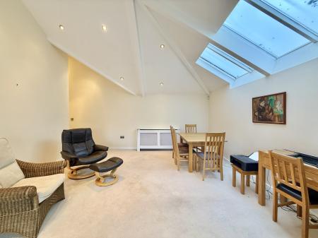 Sitting/Dining Room