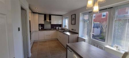 Kitchen/Breakfast