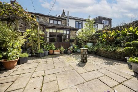 Enclosed Patio Garden