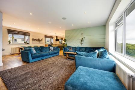 Open Plan Sitting & Dining Room