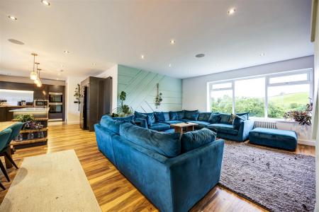 Open Plan Sitting & Dining Room