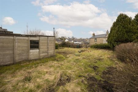 Divorced Garden & Parking