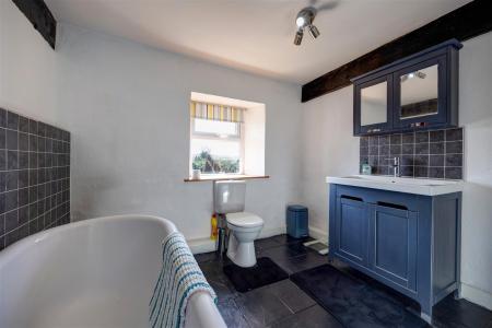 Bath_04.jpg