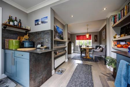 Kitchen_04.jpg