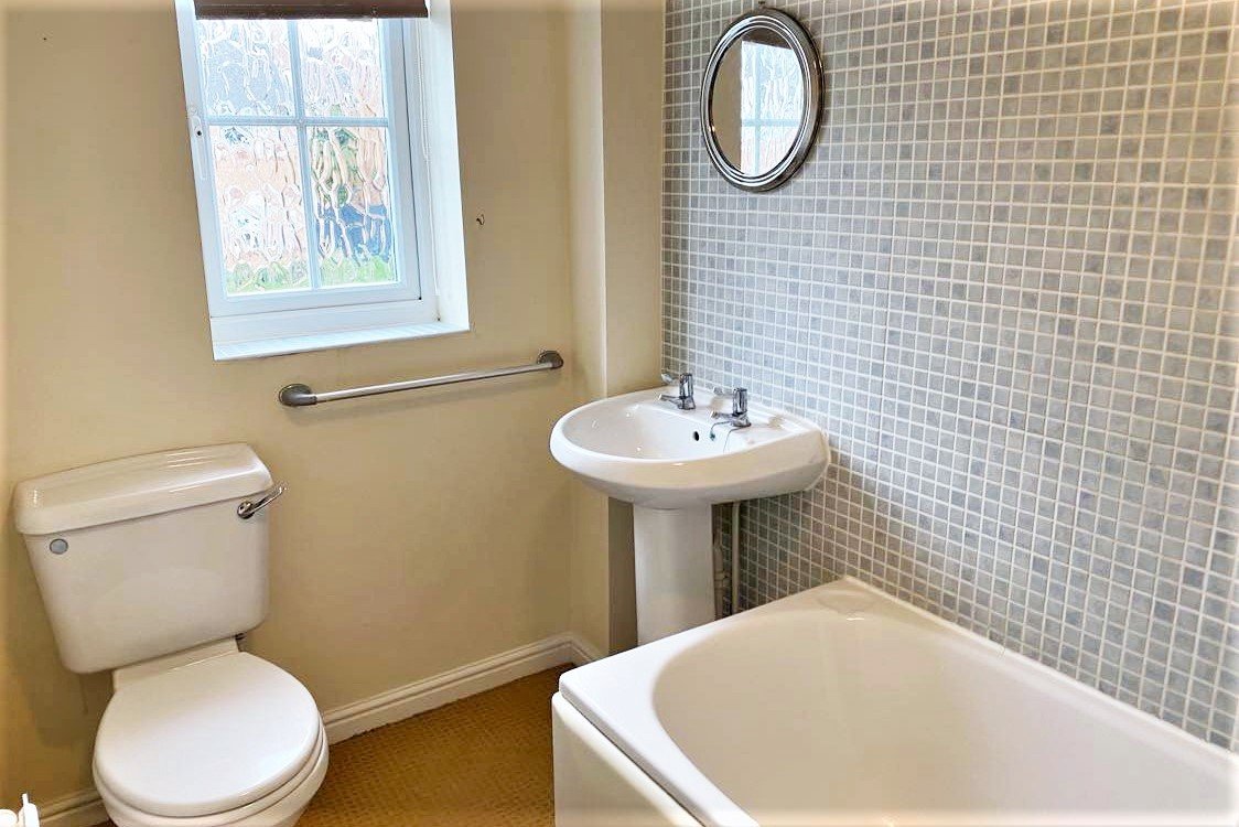 2 bedroom Terraced House for sale in Market Drayton