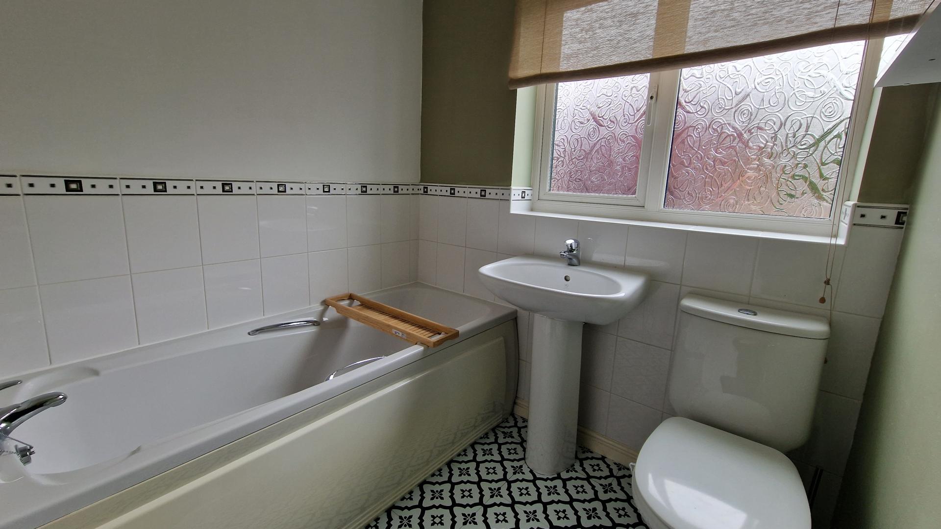 3 bedroom Detached House for rent in Crewe