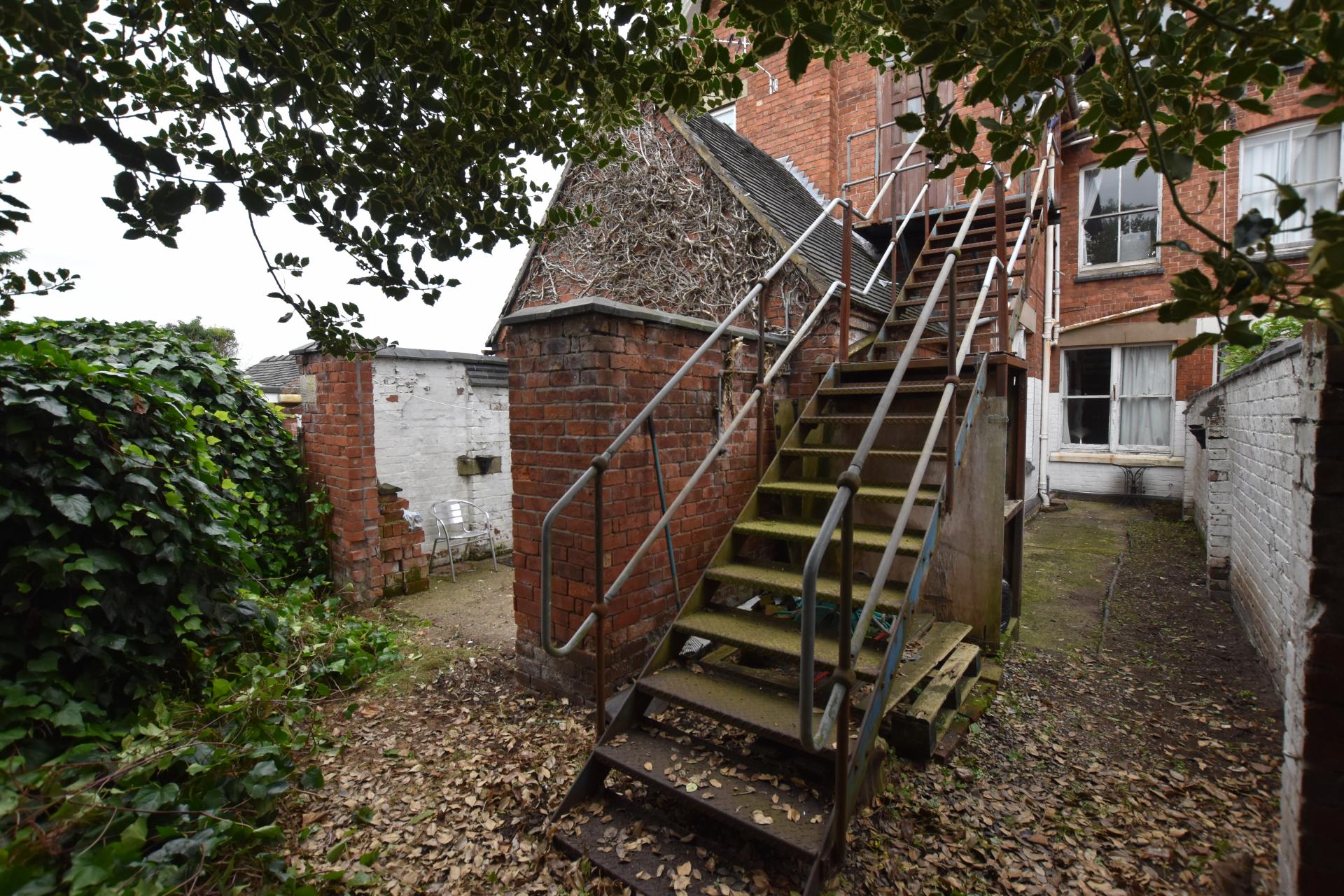 5 bedroom Townhouse for sale in Market Drayton