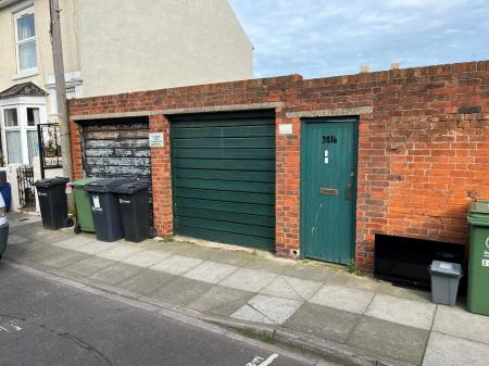 Garage 3.jpg