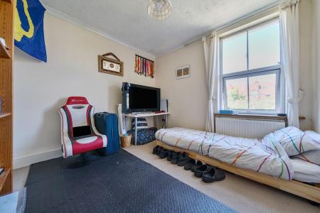 1294907-14-68275035e3b7a-ARW .jpg