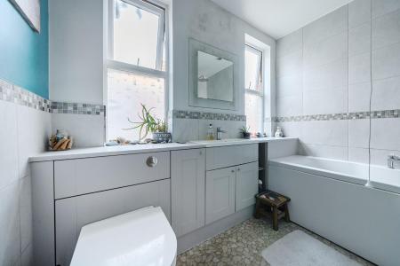 1294907-9-6827501cc57be-ARW .jpg