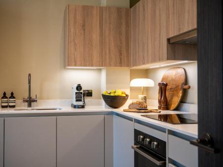 Southsea Show Flat HR-64.jpg