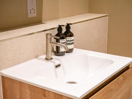 Southsea Show Flat HR-16.jpg