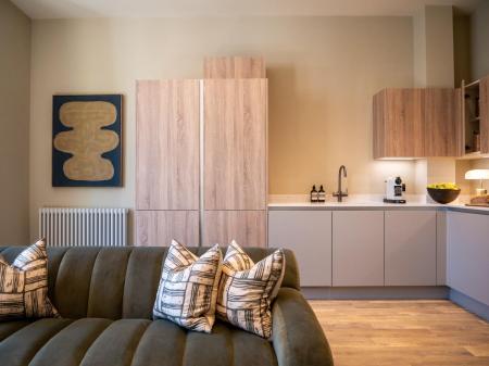 Southsea Show Flat HR-59.jpg