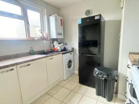 kitchen2.jpg