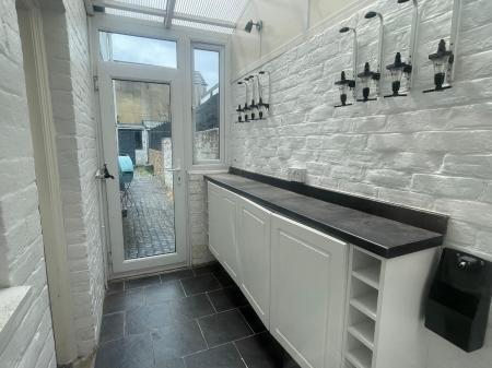 leanto.jpg