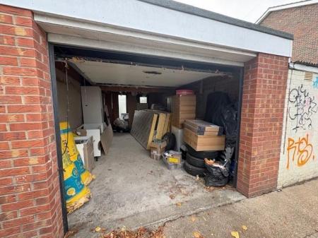 garage 2.jpg