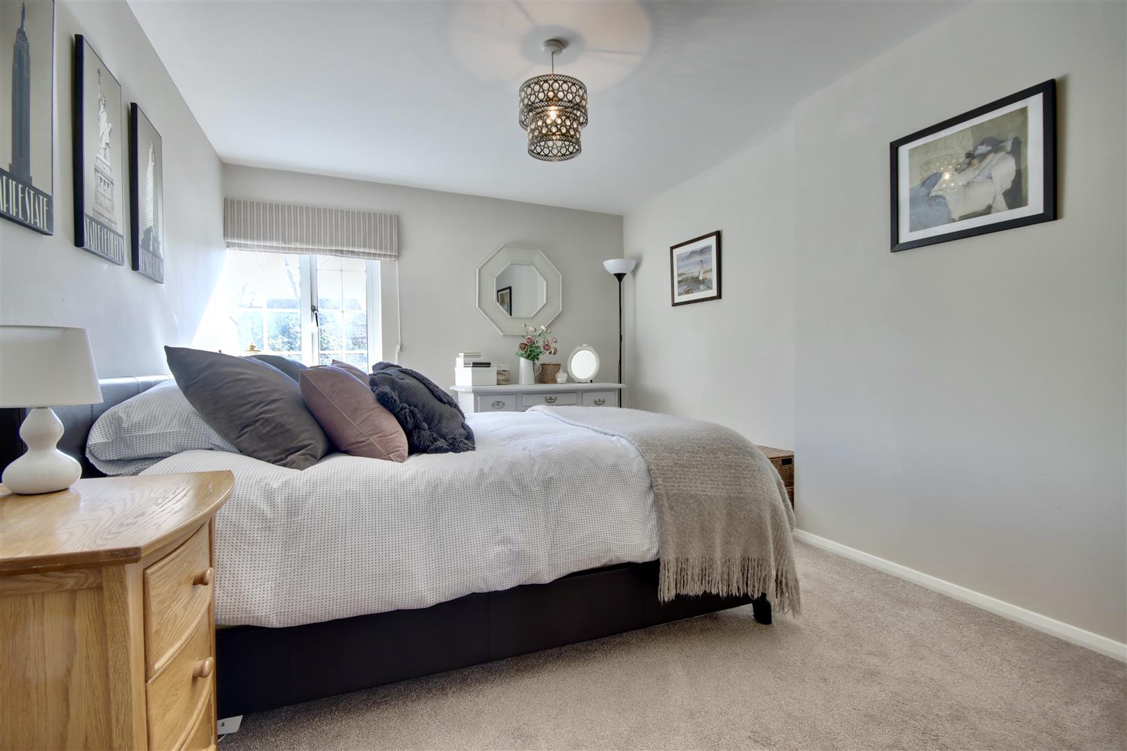 4 bedroom Detached House for sale in Rowlands Castle