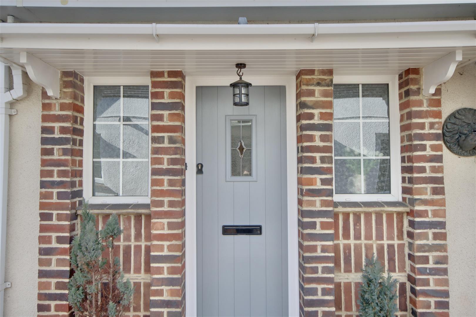 4 bedroom Detached House for sale in Rowlands Castle