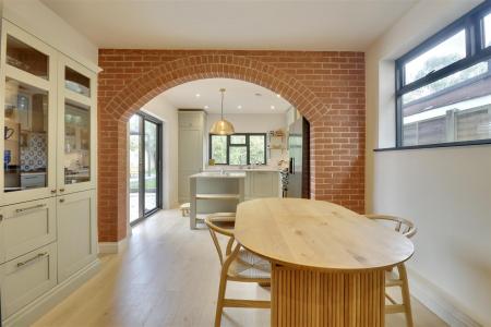 BREAKFAST ROOM