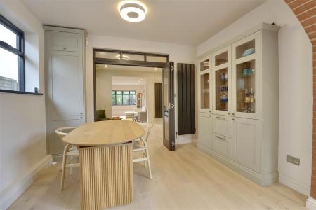 BREAKFAST ROOM