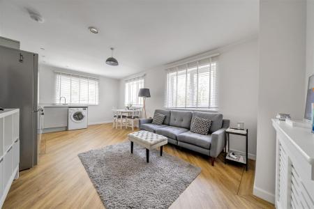 KITCHEN/RECEPTION