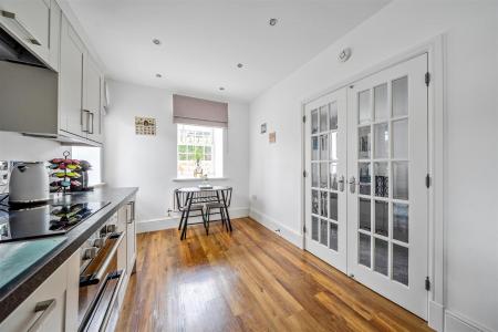 KITCHEN/DINER
