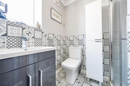 SHOWER ROOM
