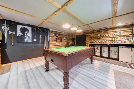 BAR AREA