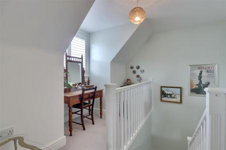 LANDING/DRESSING AREA