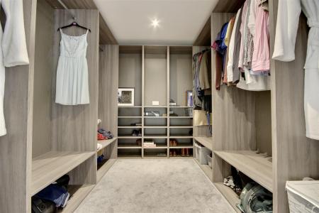 DRESSING ROOM