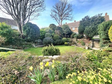 Lodge Gardens
