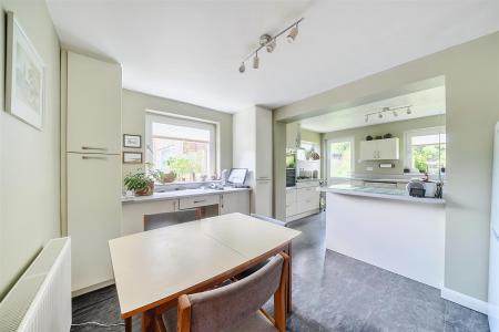 KITCHEN/DINER