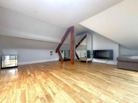 BEDROOM 1.jpg