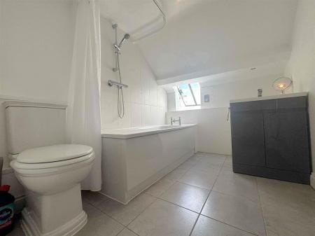 BATHROOM 1.jpg