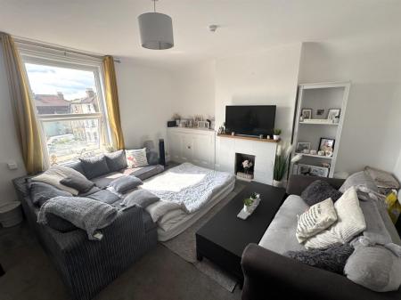 lounge 3.jpg