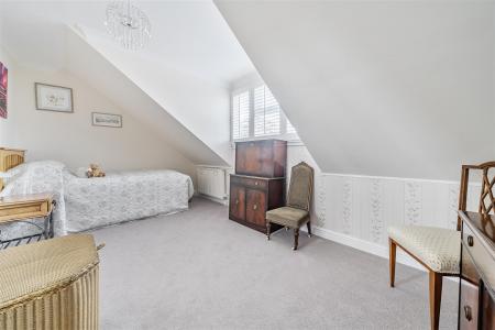 1371604-10-68f7acb45e132-ARW .jpg