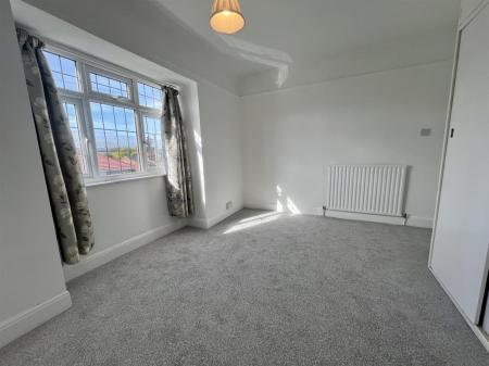 Bedroom2...jpg