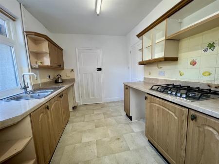 Kitchen4.jpg