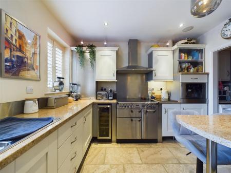 Quality Fitted Breakfast Kitchen