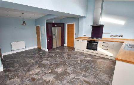 Superb Living Kitchen/Dining Room