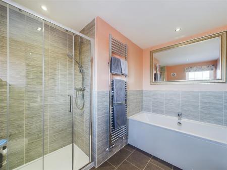 En-Suite Bathroom