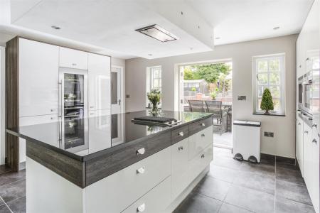 Fitted Breakfast Kitchen