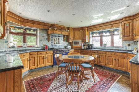 Bespoke Fitted Kitchen