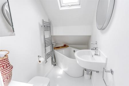 En-Suite Bathroom