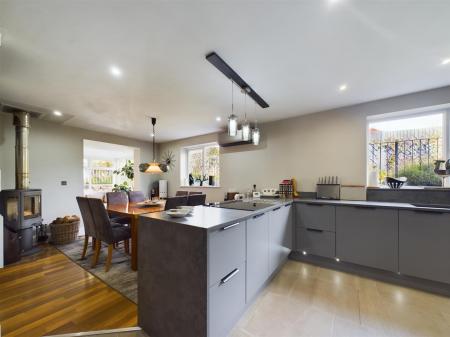 Bespoke Fitted Kitchen