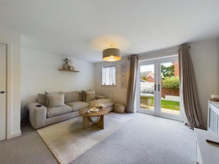 Spacious Lounge/Dining Room