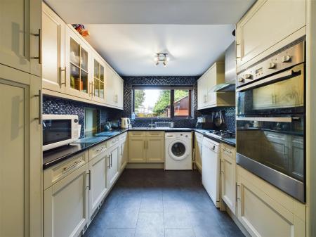 Fitted Kitchen