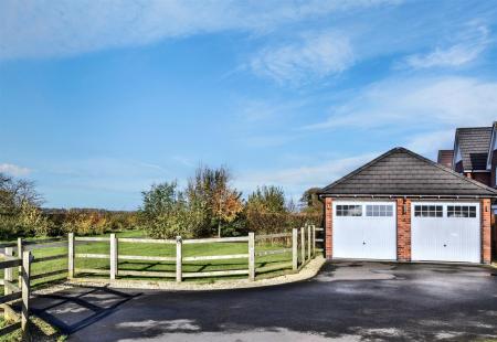 Brick & Tile Detached Double Garage