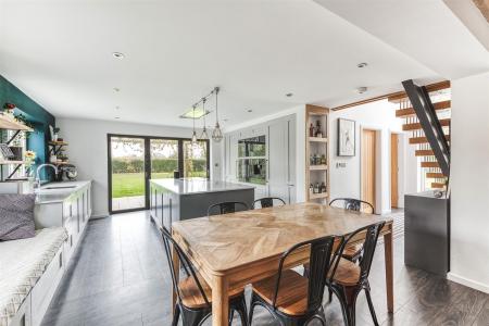 Bespoke Fitted Kitchen/Dining Area