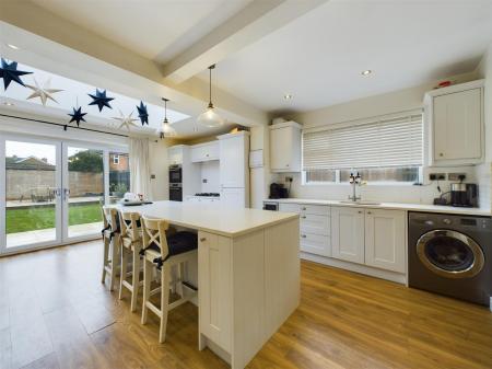 Stunning Living Kitchen/Dining Room